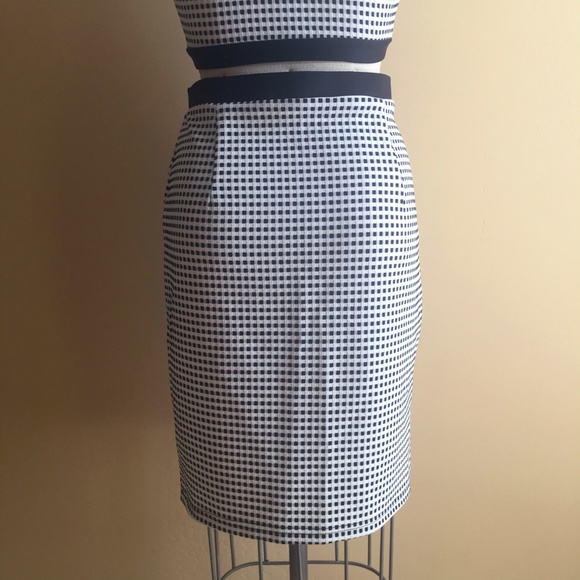 Forever 21 Two Piece Grid Pattern Top Skirt Set - Picture 6 of 7